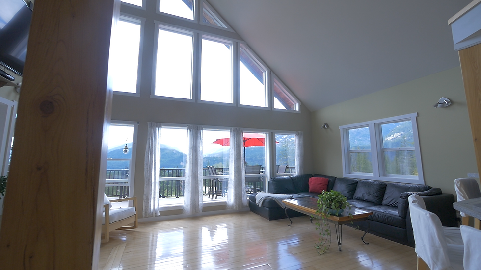 Living Room: 20'6 x 12'8