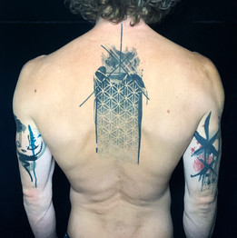 Dalia_Hautundliebe_Tattoo_Geometric.HEIC