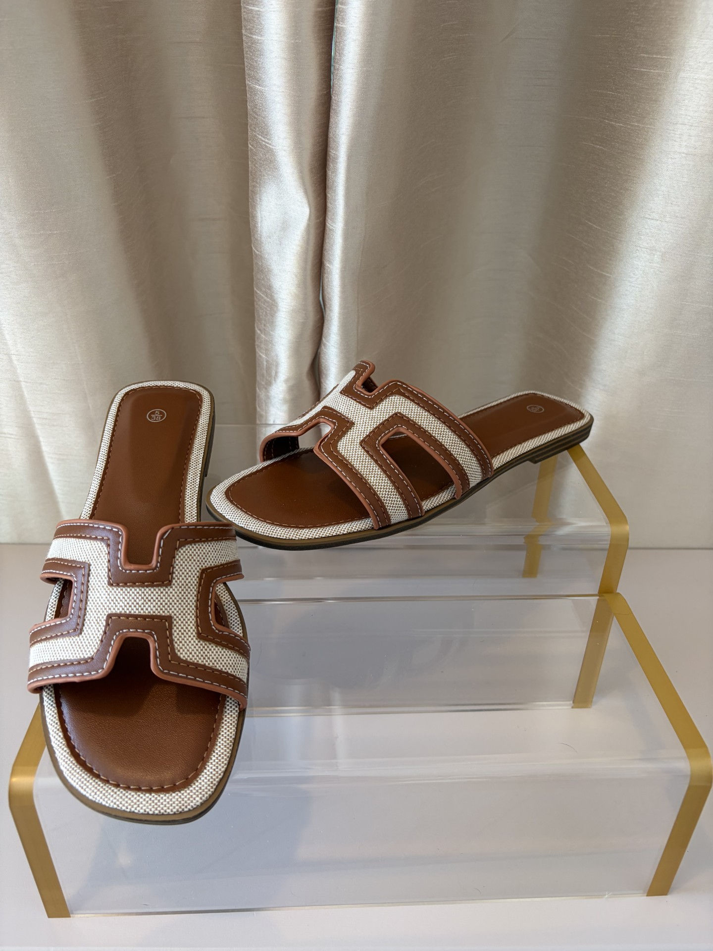 Posy Tan H Slider