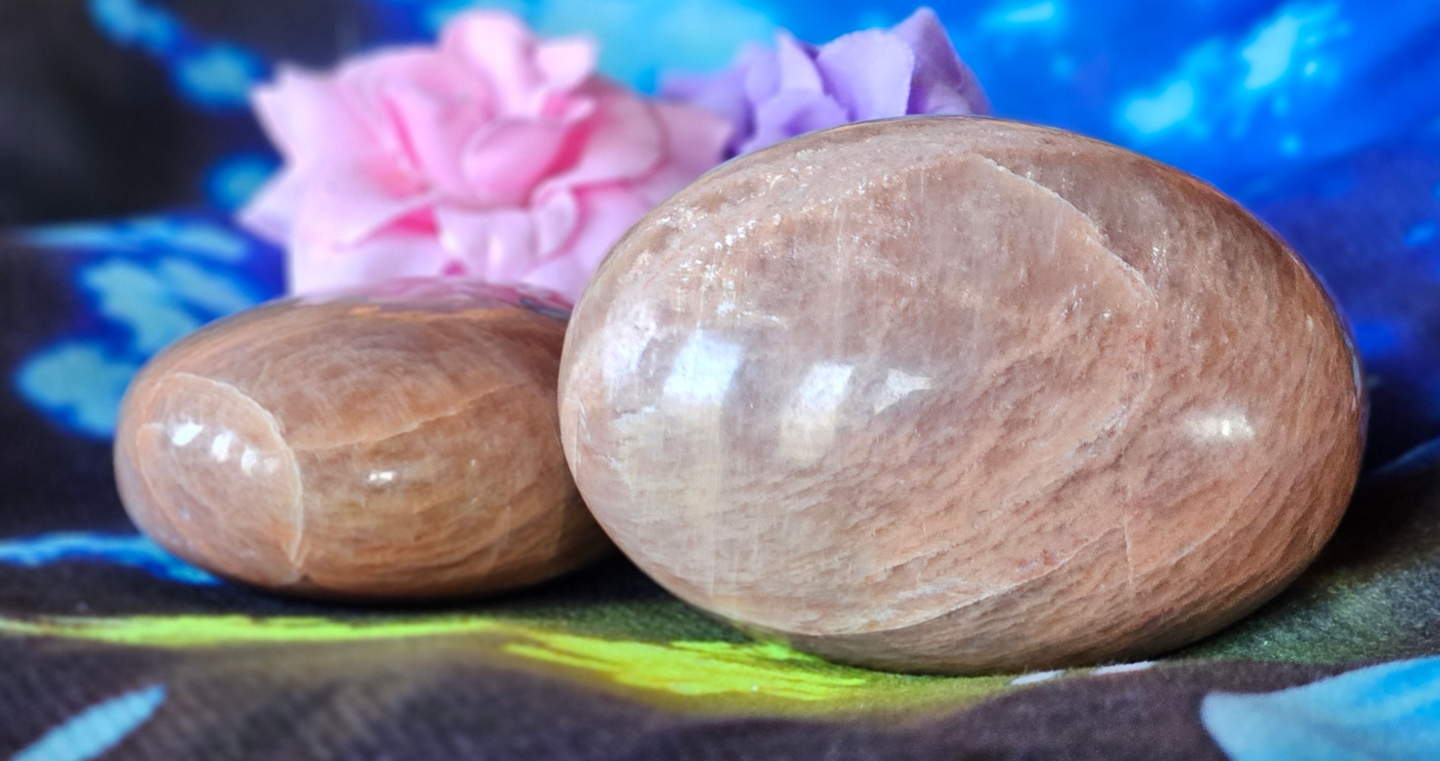Peach Moonstone Palm Stone