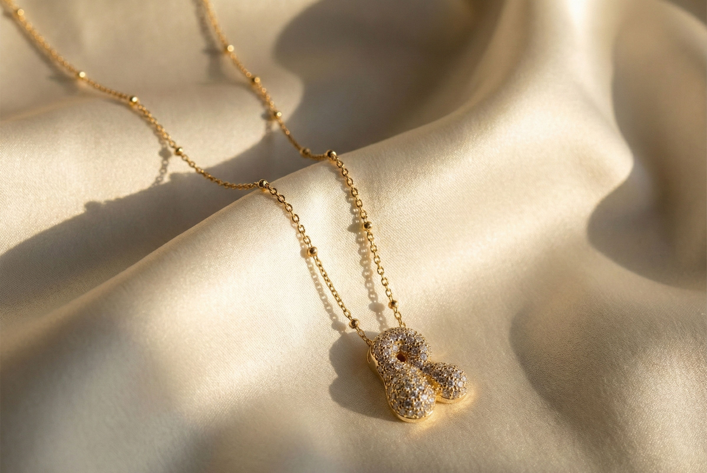 Lux Gold R Letter Pendant