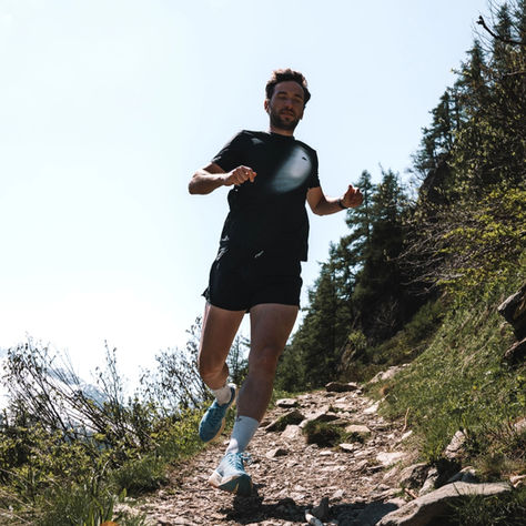 Coureur trail sous la chaleur