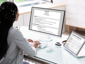 The Benefits of Using Digital Platforms to Draft Your CV