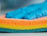 Limpieza regular de casas en Austin: quitar el polvo, aspirar, trapear y desinfectar superficies para una casa fresca.