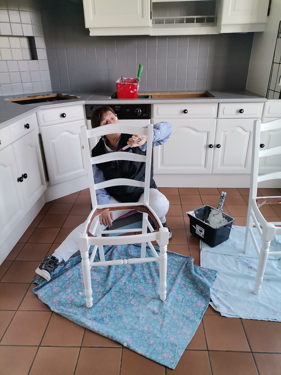 repeindre les chaises en blanc