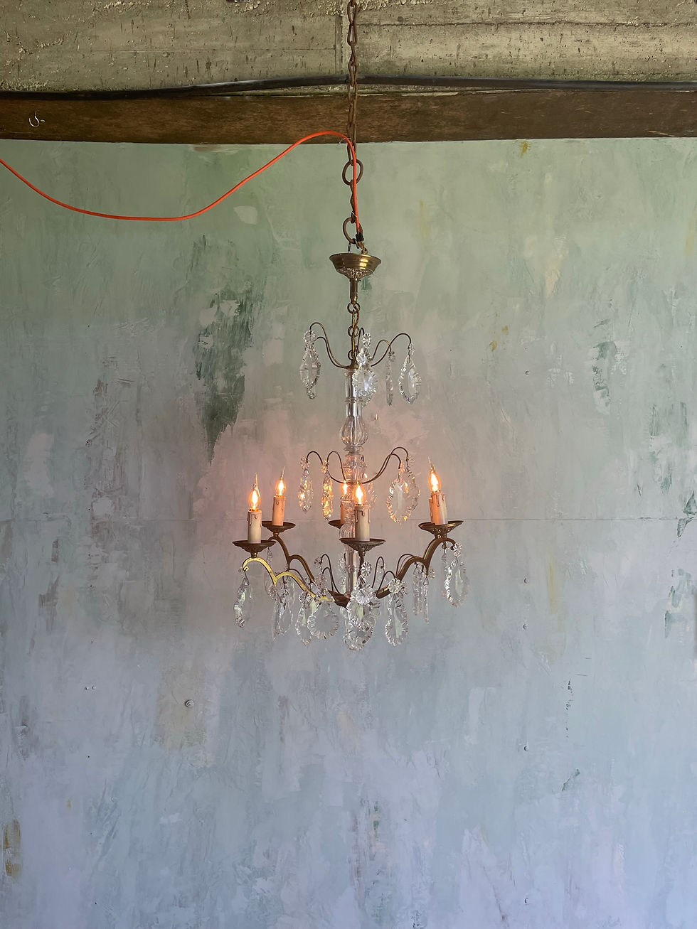 Thumbnail: Large Crystal Chandelier