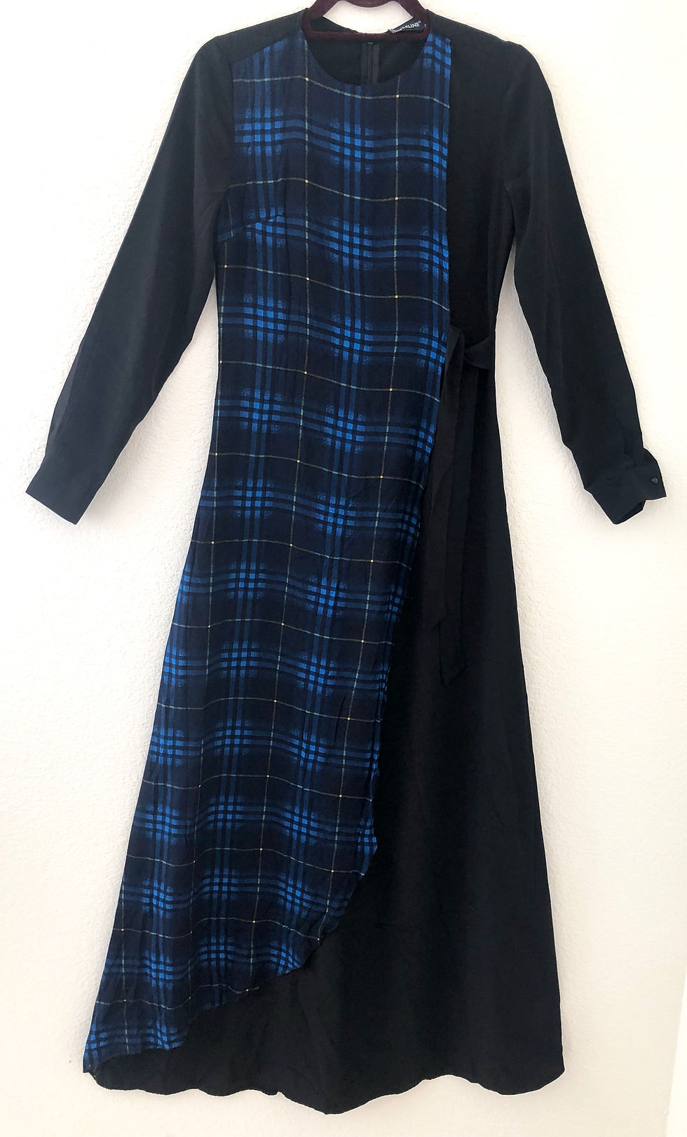 Thumbnail: Abaya - Free Hijab