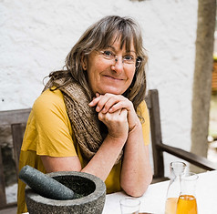 Gasthaus Haderer mit Margot Haderer in Lembach im Mühlkreis. Frühstücksbrunch, tolle Workshops mit Irmi Kaiser und Verena Reisinger.