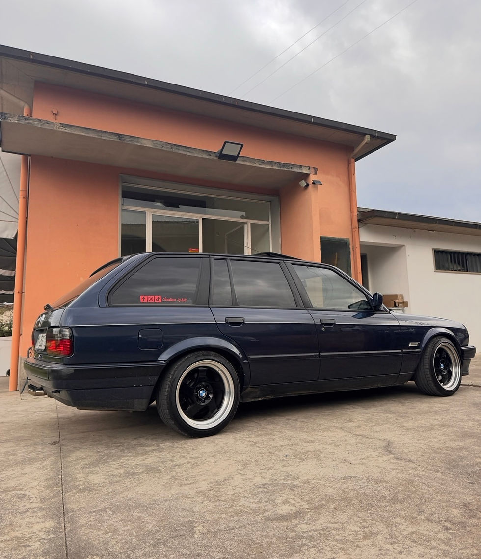 Miniatura: Bmw 318I E30 touring 