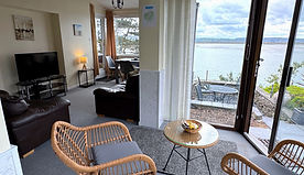 Aberdovey Hillside Village - D1 Morawel  sun room lounge dining