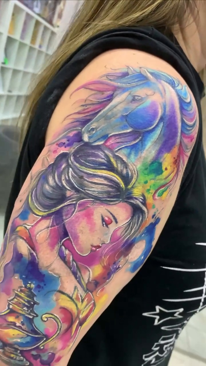 Unicornio y retrato de fantasía · Laura Caselles