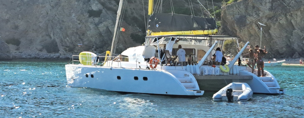 charter catamaran 1