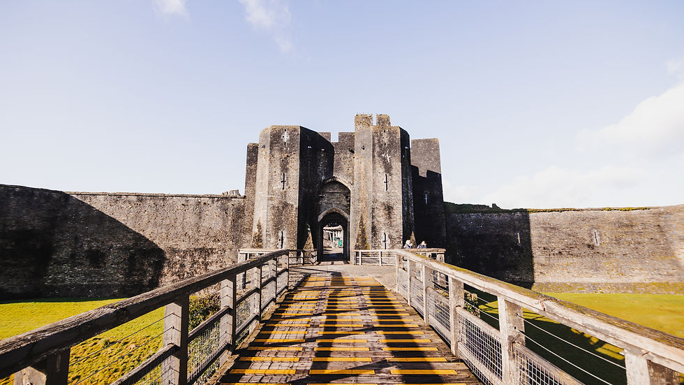 Outdoor family photoshoot - Caerphilly Castle