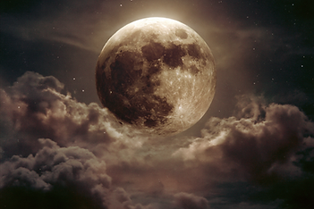 Tai_Wren_Create_an_image_of_the_Full_Moon_--profile_ysew9rj_-_4e212e78-4085-472e-b8b3-28fb