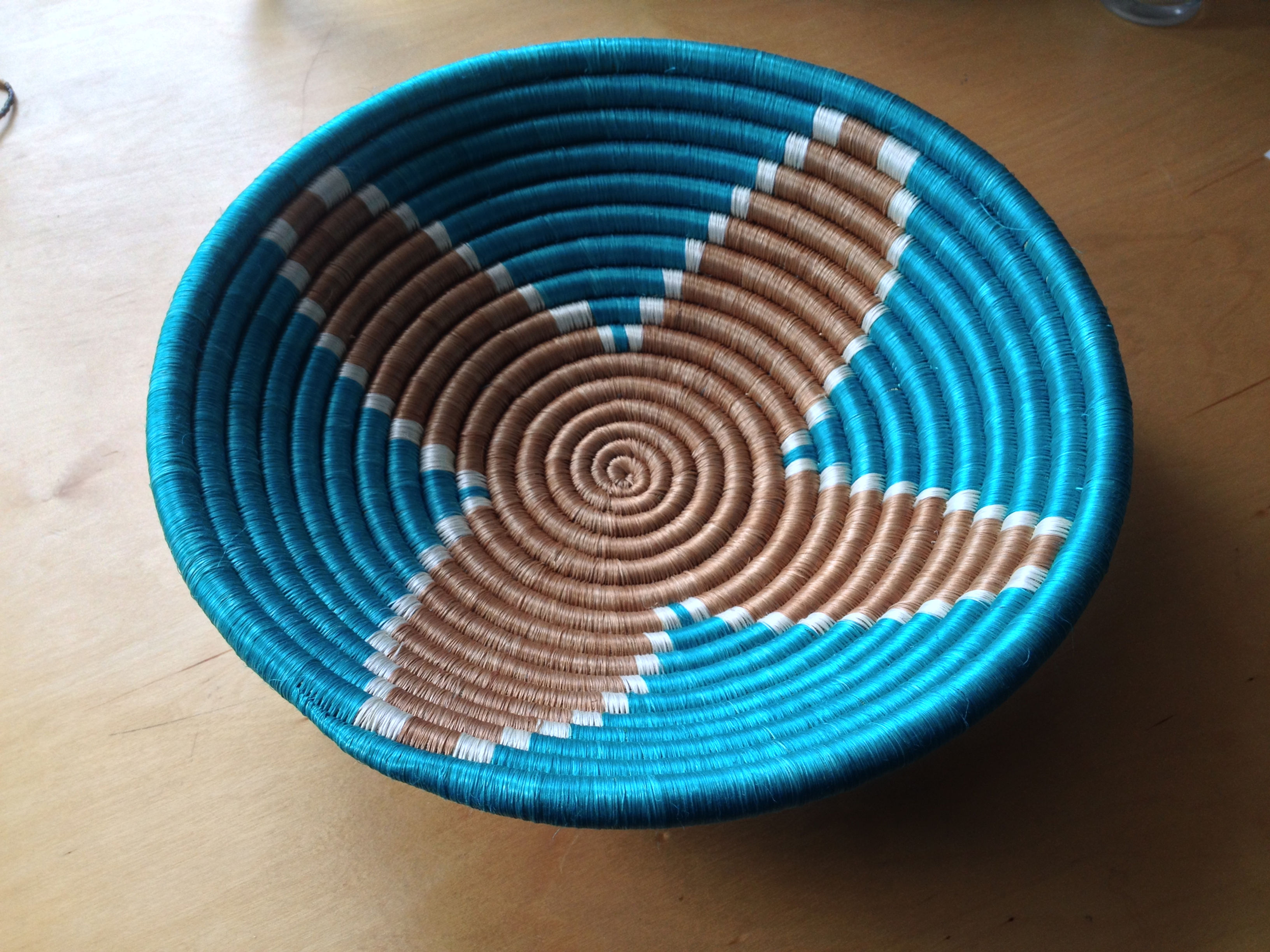 Woven sisal fruit basket