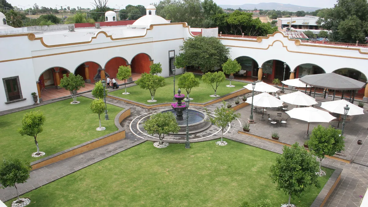 hacienda jurica 4.webp