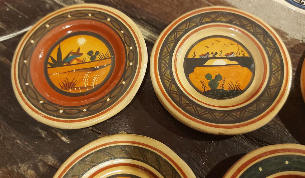 Miniatura: Jimon firmado, platos de 2 3/4 ", cerámica turística mexicana - Precio por plato