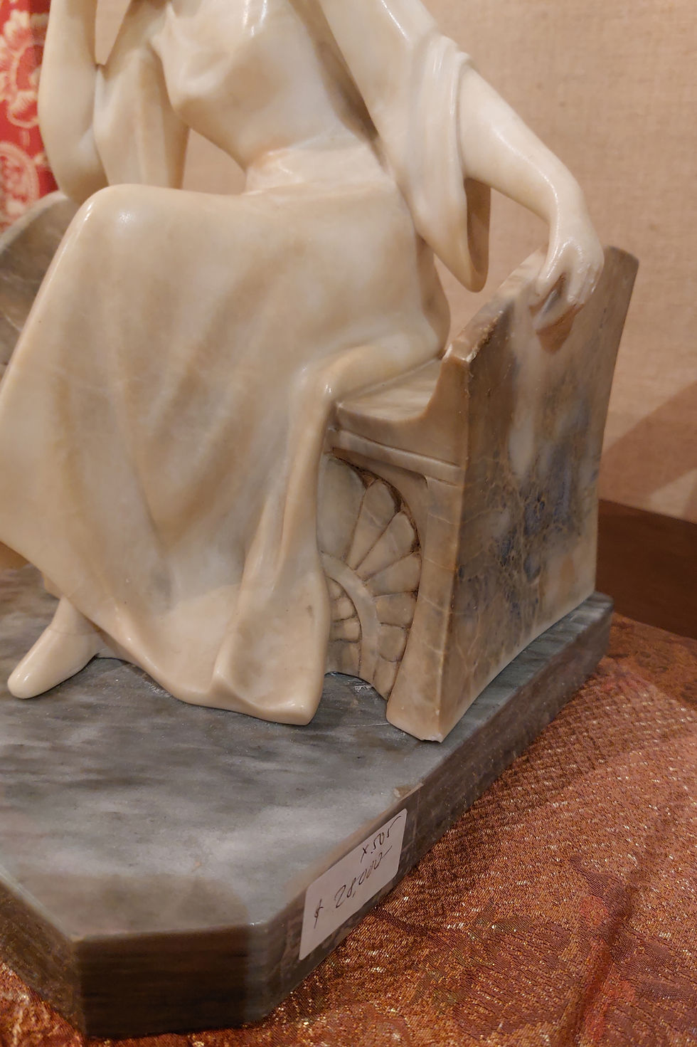 Miniatura: * Mujer sentada con perla, Escultura EZZIO TRAPASSI (1871-1960)