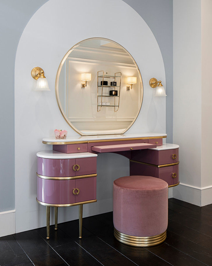 Miniaturebillede: Zelda Vanity Table
