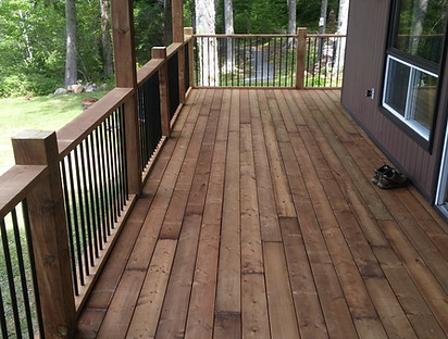 Deck with Metal Railings