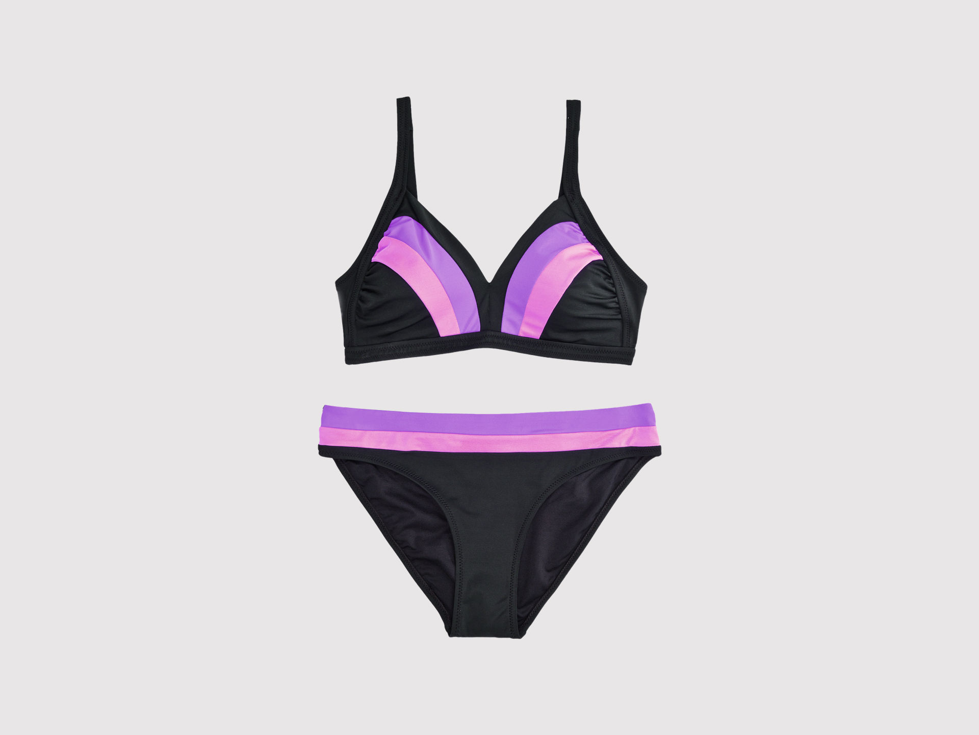 ชุดว่ายน้ำ