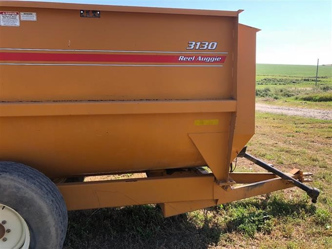 Kuhn Knight 3130 Feeder Wagon 3 Jpg