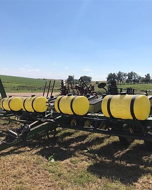1992 John Deere 7000 10 Row Planter.jpg