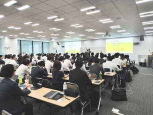【事例紹介】女性特有の健康課題を学ぶ研修を実施(生理痛体験付き)