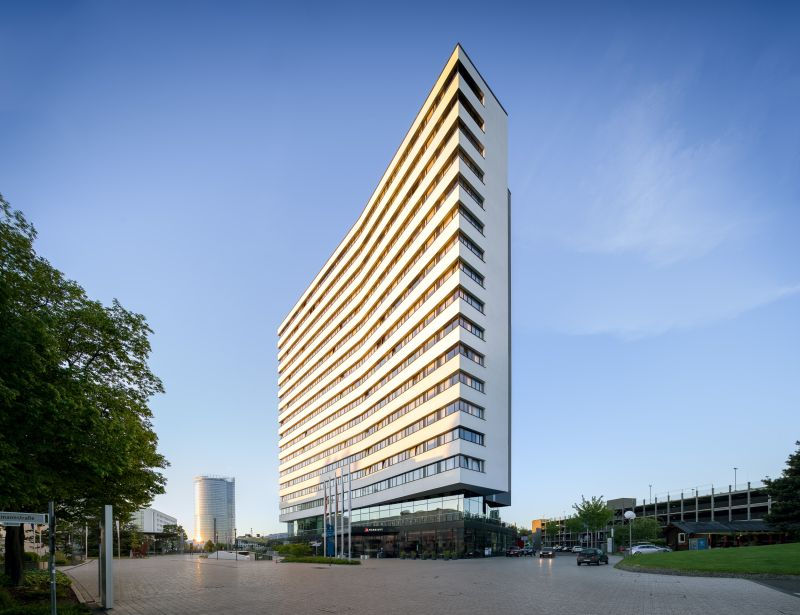 Das künftige Radisson Blu Bonn Hotel neben dem World Congress Center Bonn (WCCB)