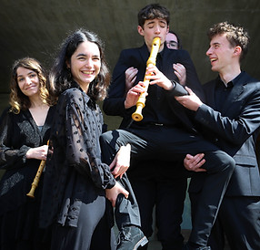 © Claire Teplitxsky