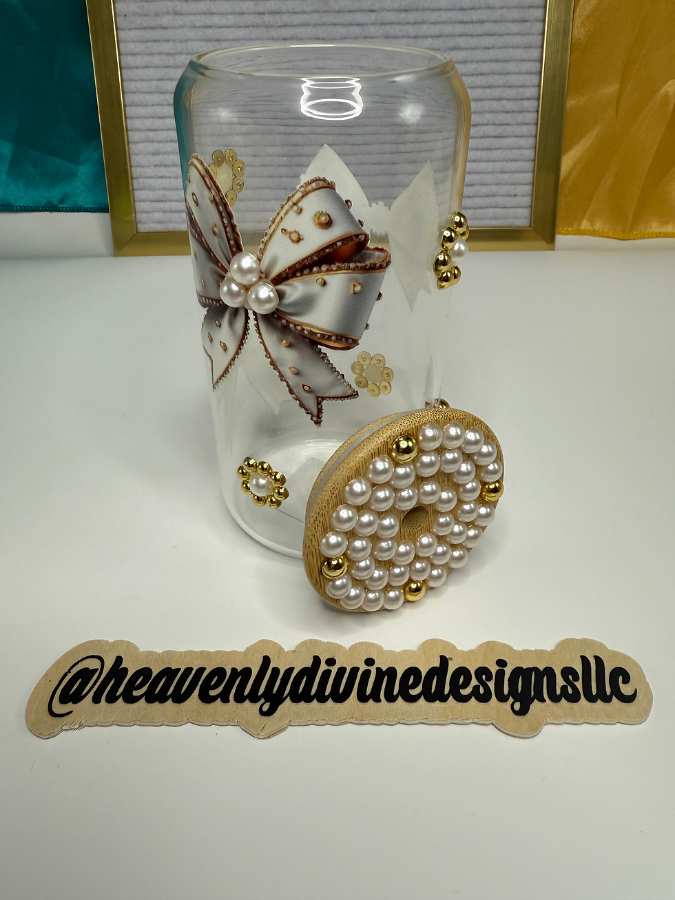 Thumbnail: "Bougie Pearls" Glass Tumbler
