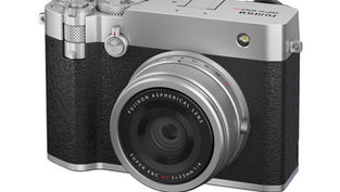 Fujifilm GFX100RF, il test completo