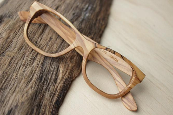 Quà tặng cô giáo cuối năm - gọng kính gỗ