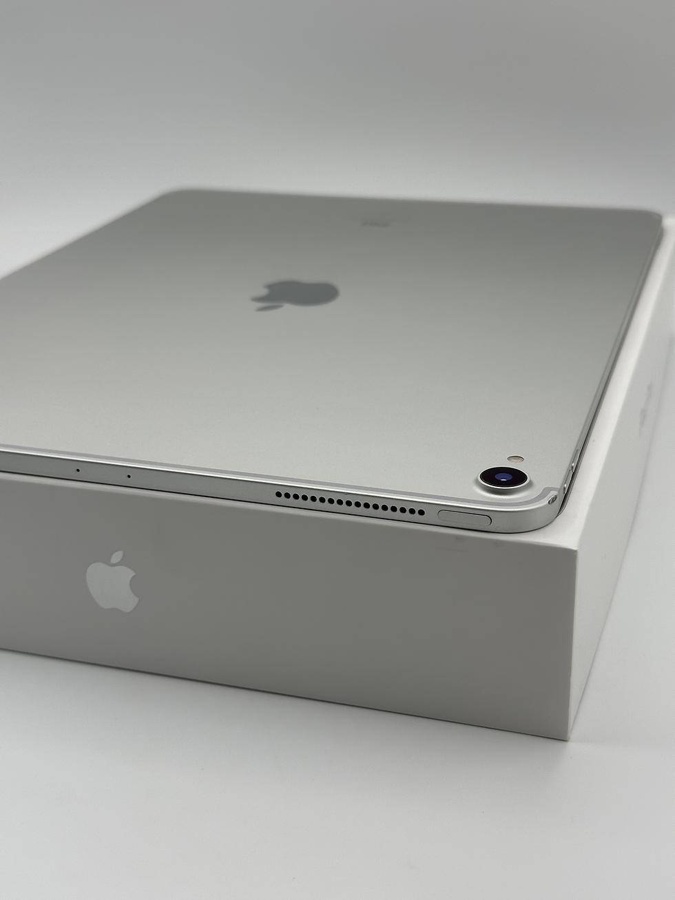 Thumbnail: iPad Pro 12,9” (3e generatie) | 256GB | Wi-Fi + Cellular | Zilver | Topstaat