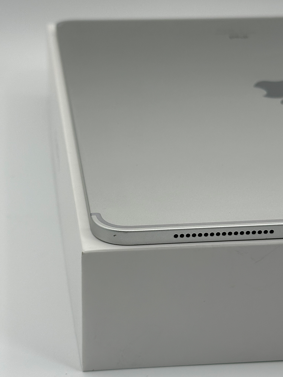 Thumbnail: iPad Pro 12,9” (3e generatie) | 256GB | Wi-Fi + Cellular | Zilver | Topstaat
