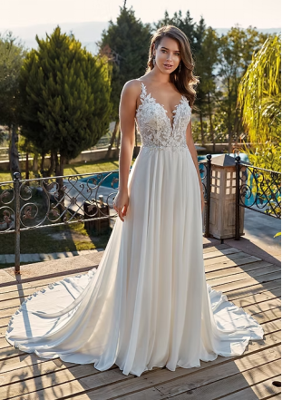 From Classic to Contemporary: Wedding Dress Silhouettes That Never Go Out of Style