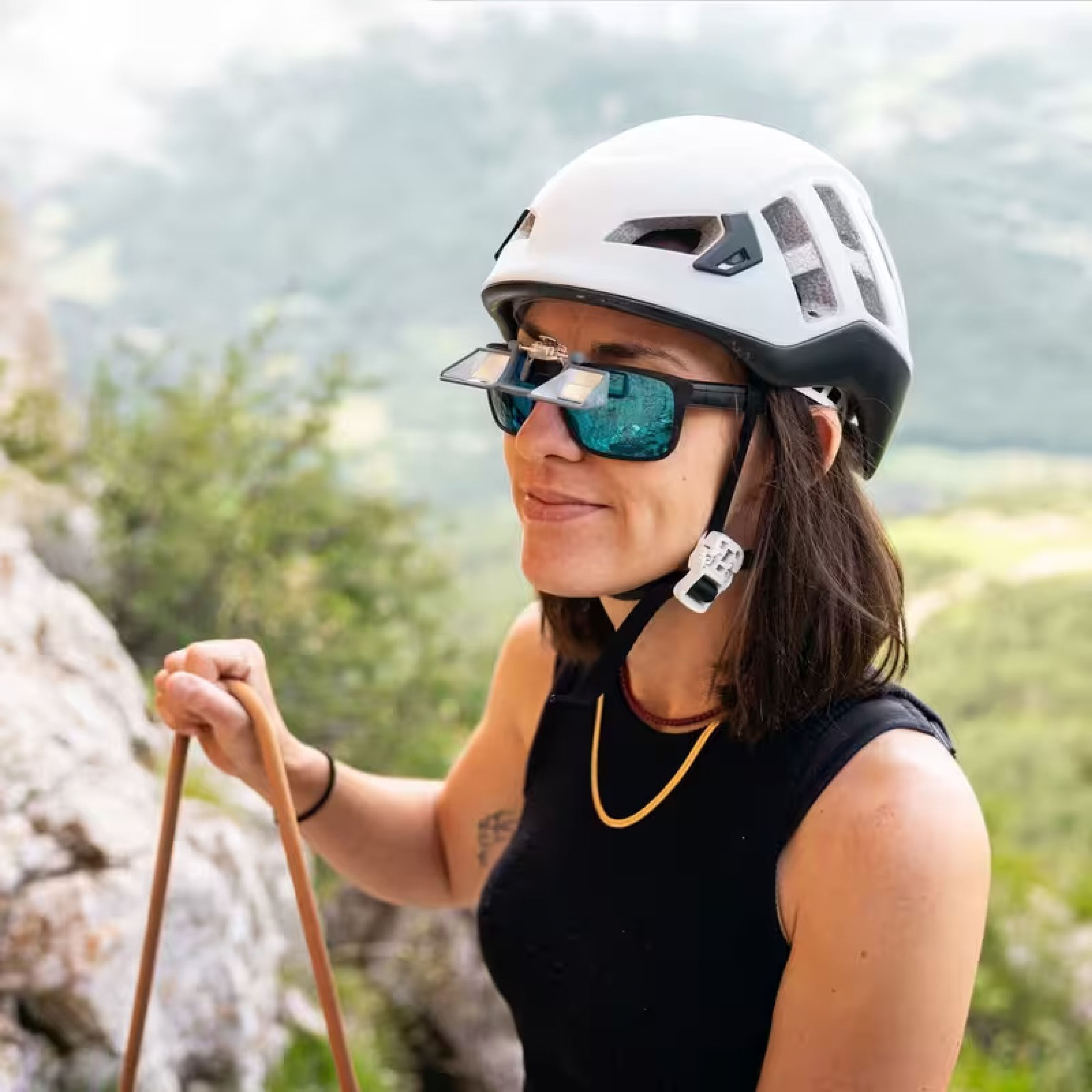 Escalade, grimpeur équipé de lunettes Passion Vision