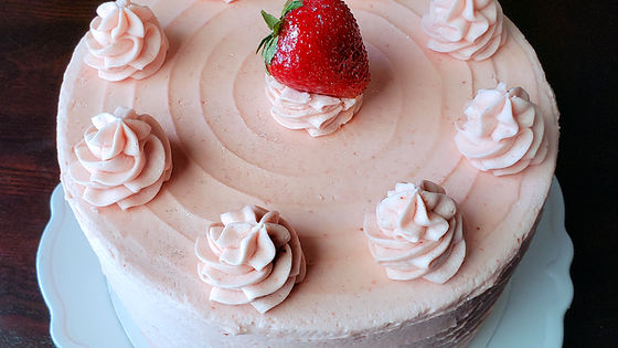 Fresh Strawberry Cake (seasonal item)