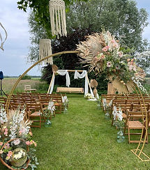 Luxe shared dining op bruiloft met sfeervolle aankleding