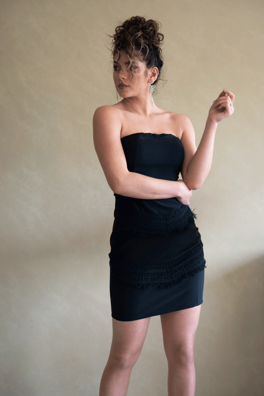 תמונה ממוזערת: Black Strapless Mini Dress
