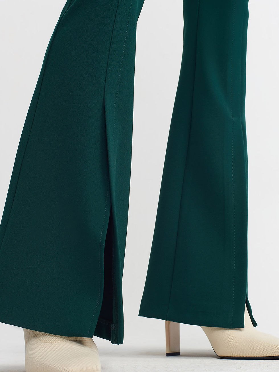 الصورة المصغرة: Wide Leg Pants in Dark Green