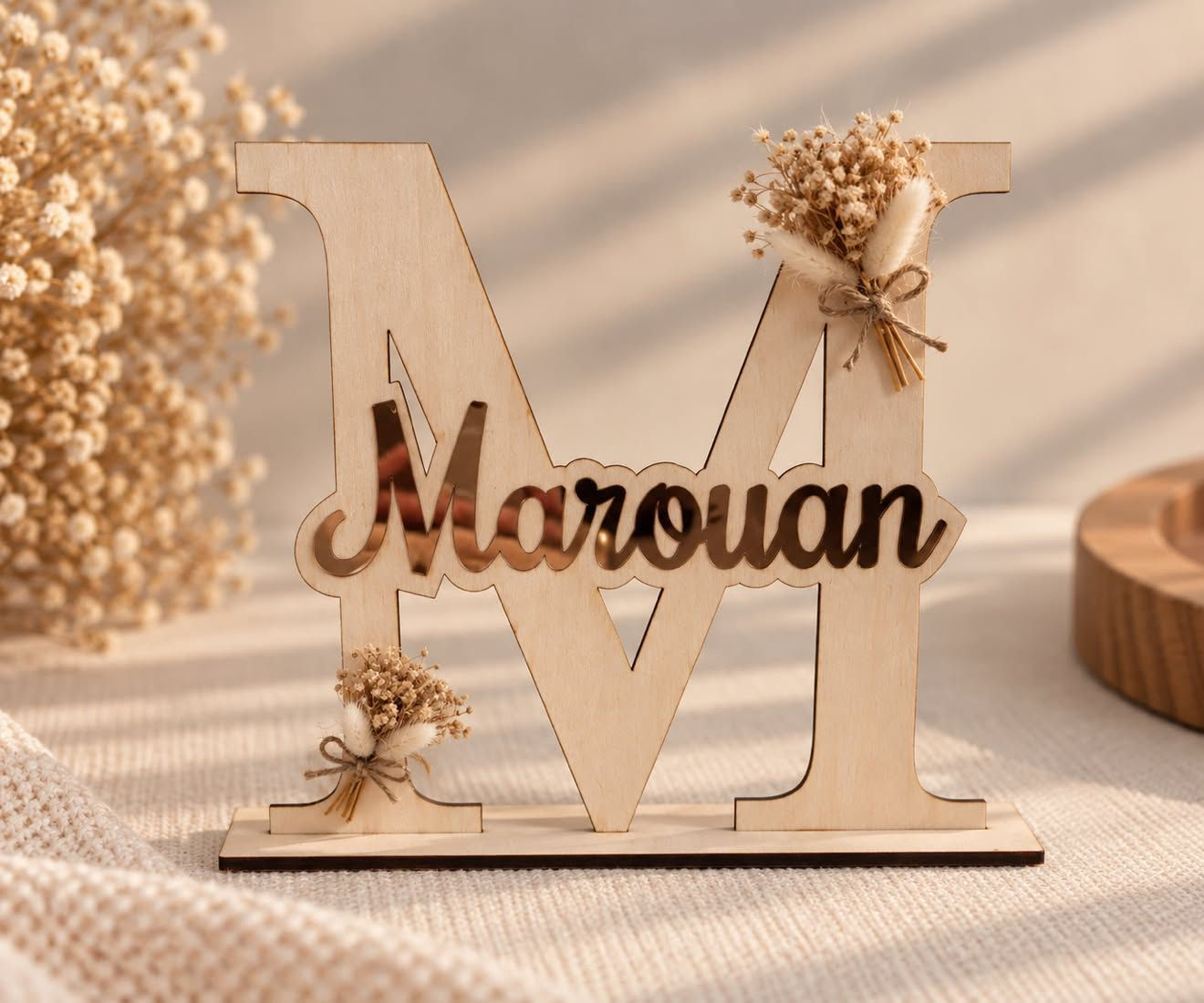 Luxe Grote Houten Letter met Naam en Droogbloemen op Staander