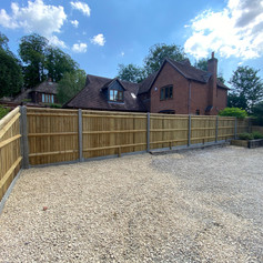 fence with gravelled area.jpeg
