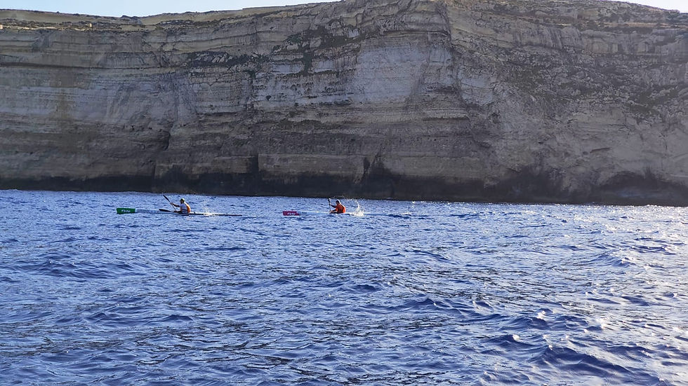 Samuel overtaking Andreas just before the half way mark