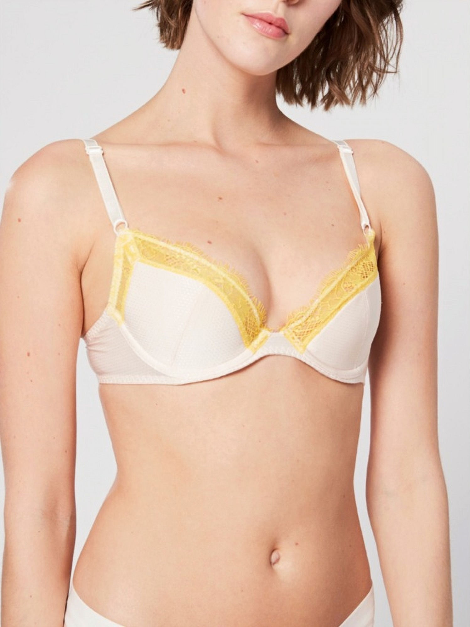 Passionata krūšturis ar plānu polsterējumu