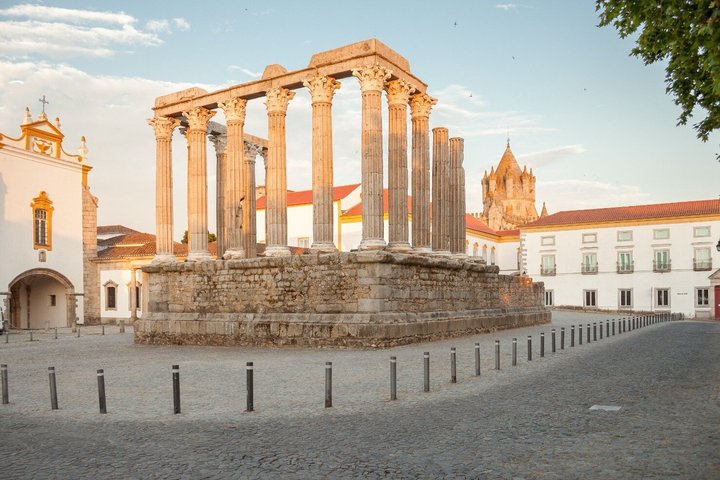 Romans, Moors and Bones of Evora