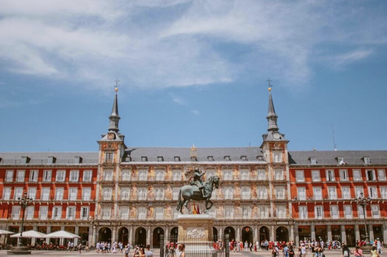 Madrid Old Town Self Guided Tour with Mobile App