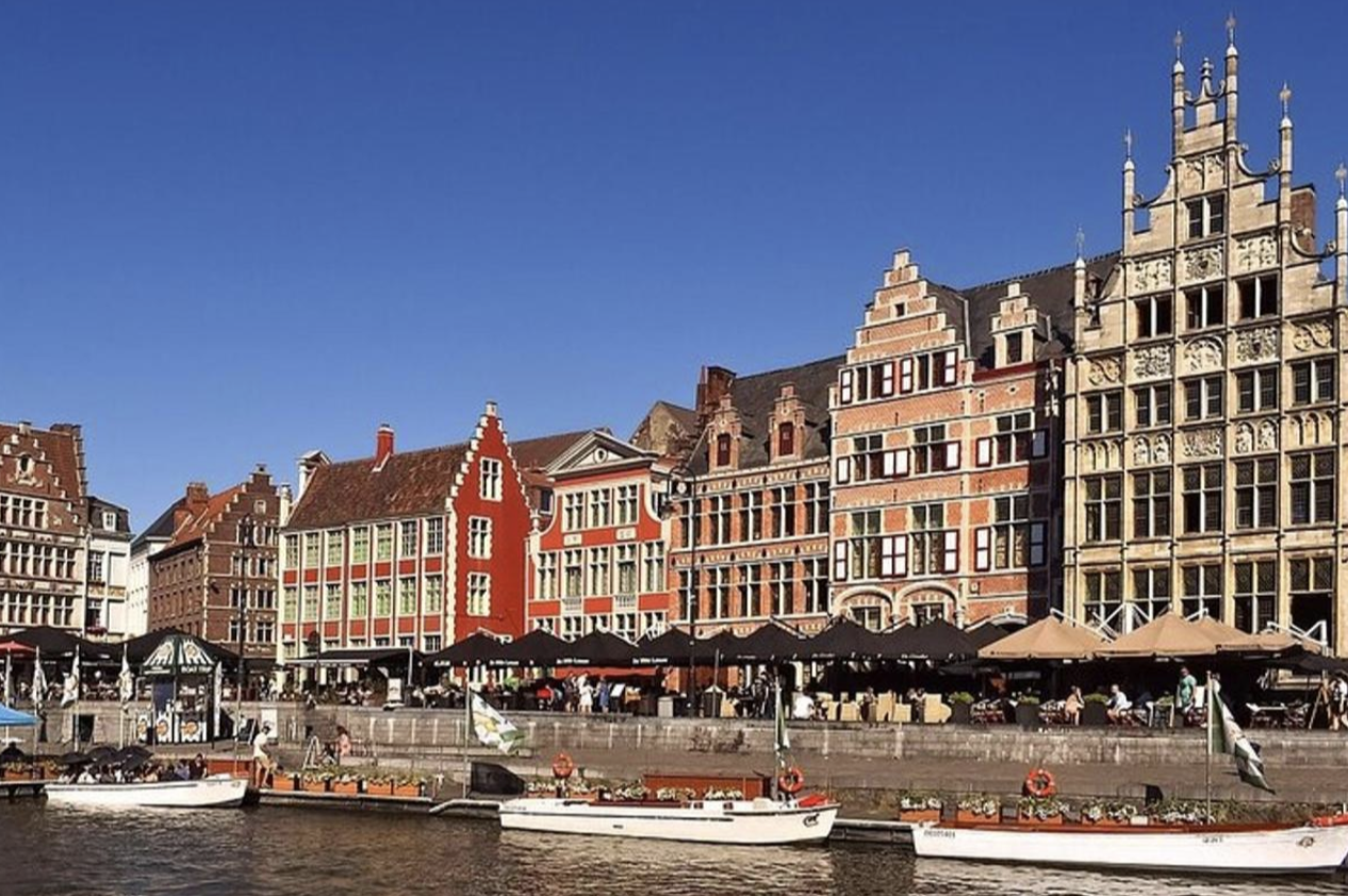 Ghent Highlights Walking Tour with Smartphone App