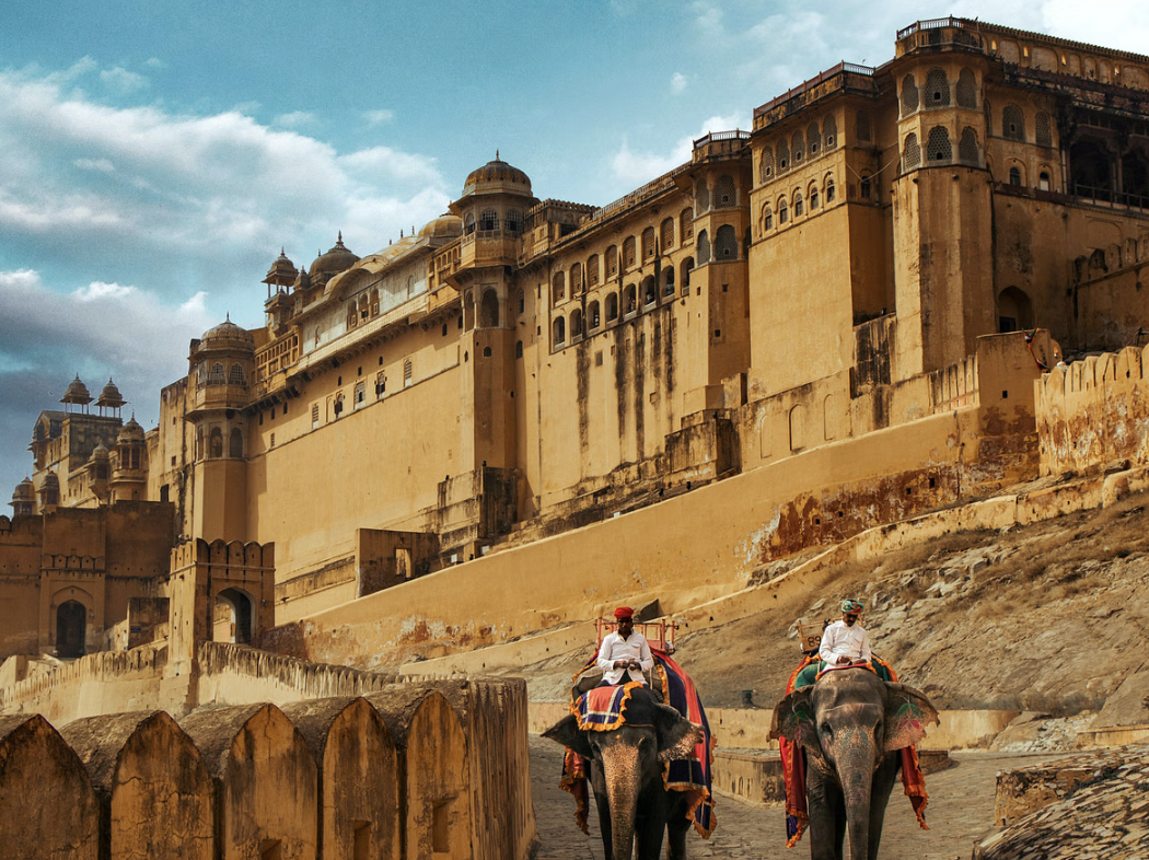 Self-Guided Tour of Amer Fort with Smartphone app