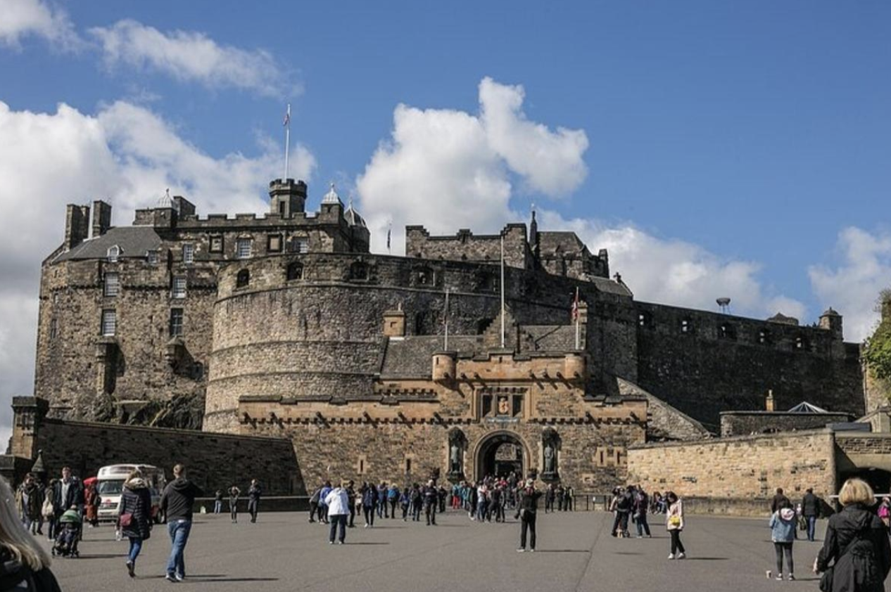 Edinburgh Royal Mile Self-Guided Walk with App